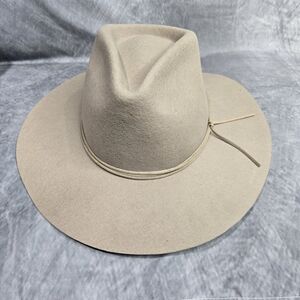 WYETH Shea hat is a classic fedora made from 100% Australian wool